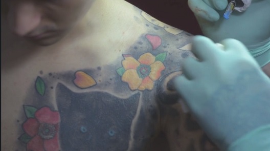 (Видео) Тетовирање со Симон Капчев